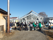 野菜販売の様子