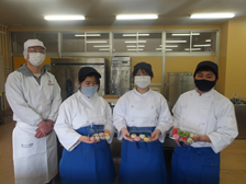 和菓子実習の様子1