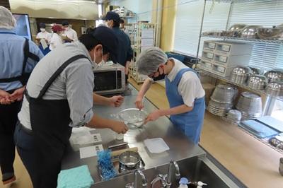 農と食料体験学習の様子2